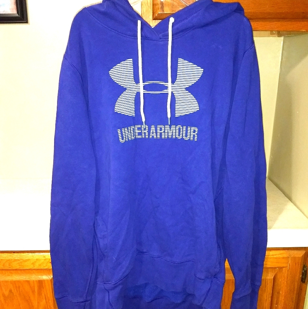 Ladies Under Armour hoodie XL